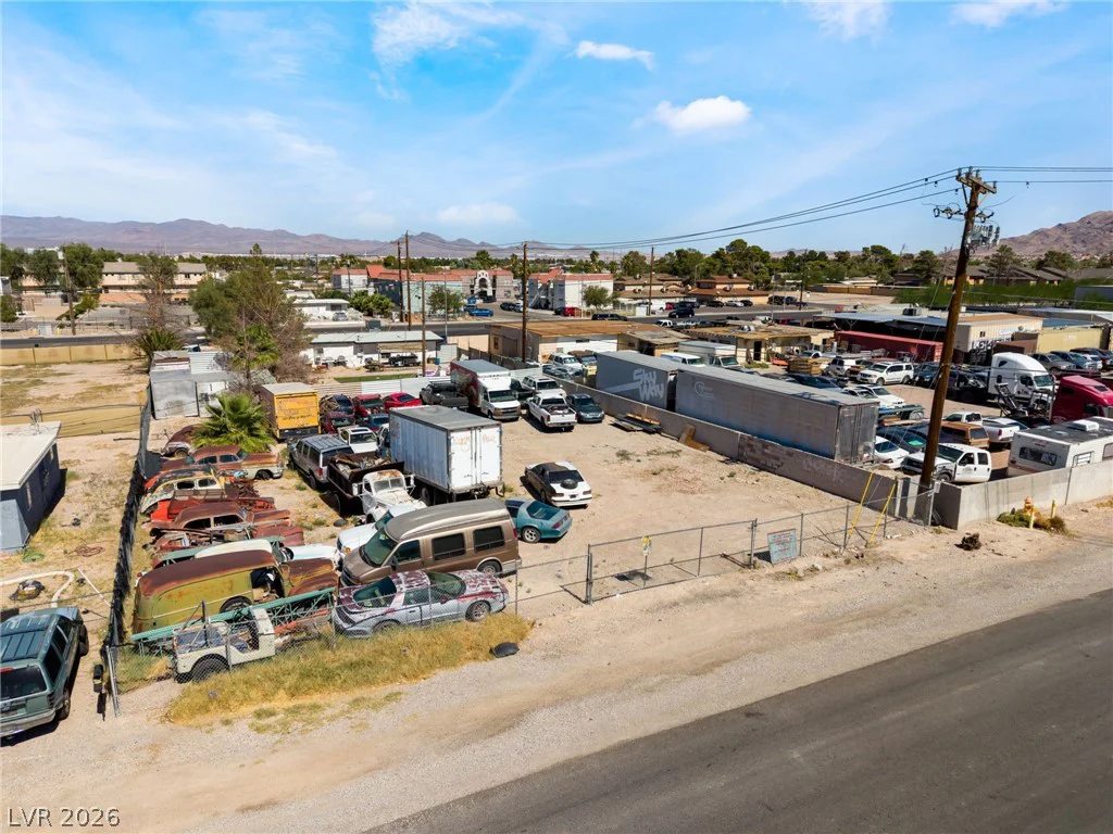 5351 Lake Mead, Las Vegas, NV 89156