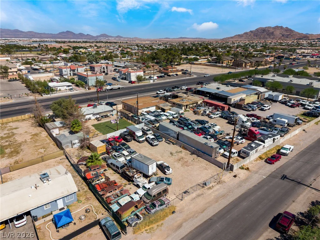 5351 Lake Mead, Las Vegas, NV 89156