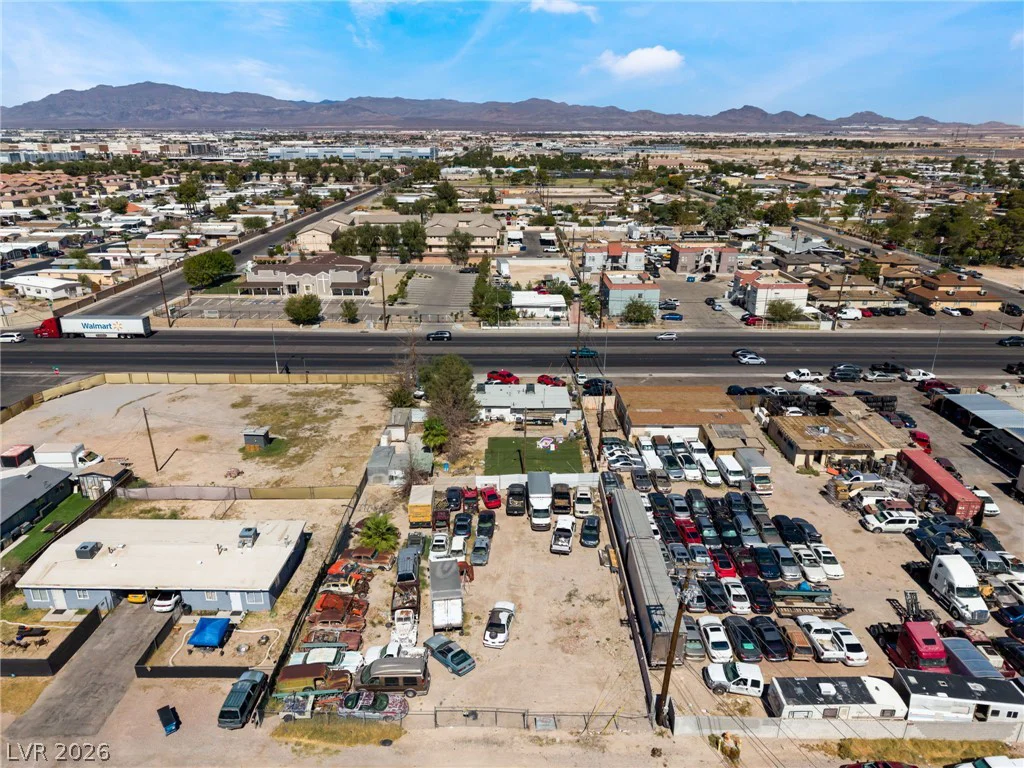 5351 Lake Mead, Las Vegas, NV 89156