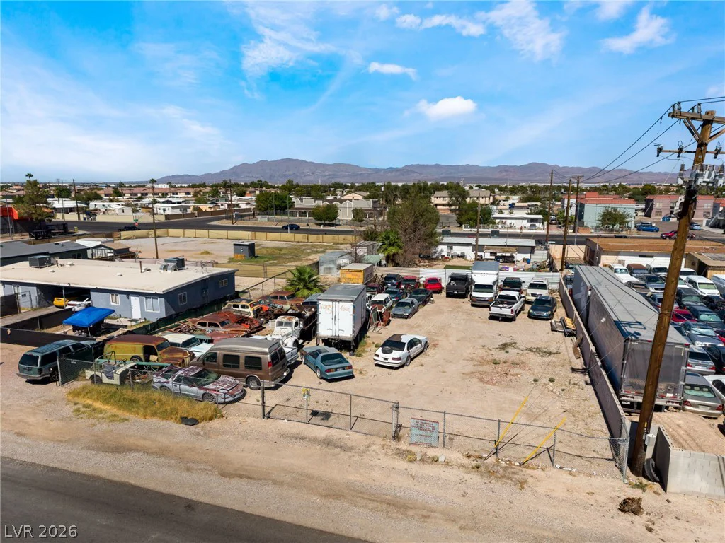 5351 Lake Mead, Las Vegas, NV 89156