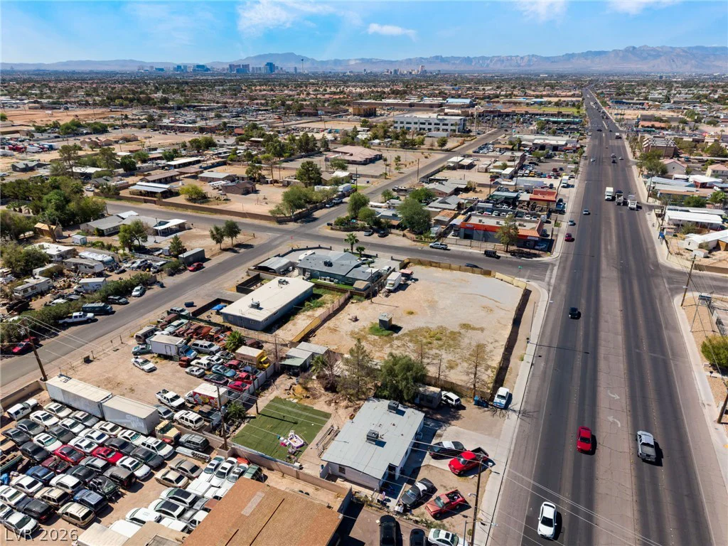 5351 Lake Mead, Las Vegas, NV 89156