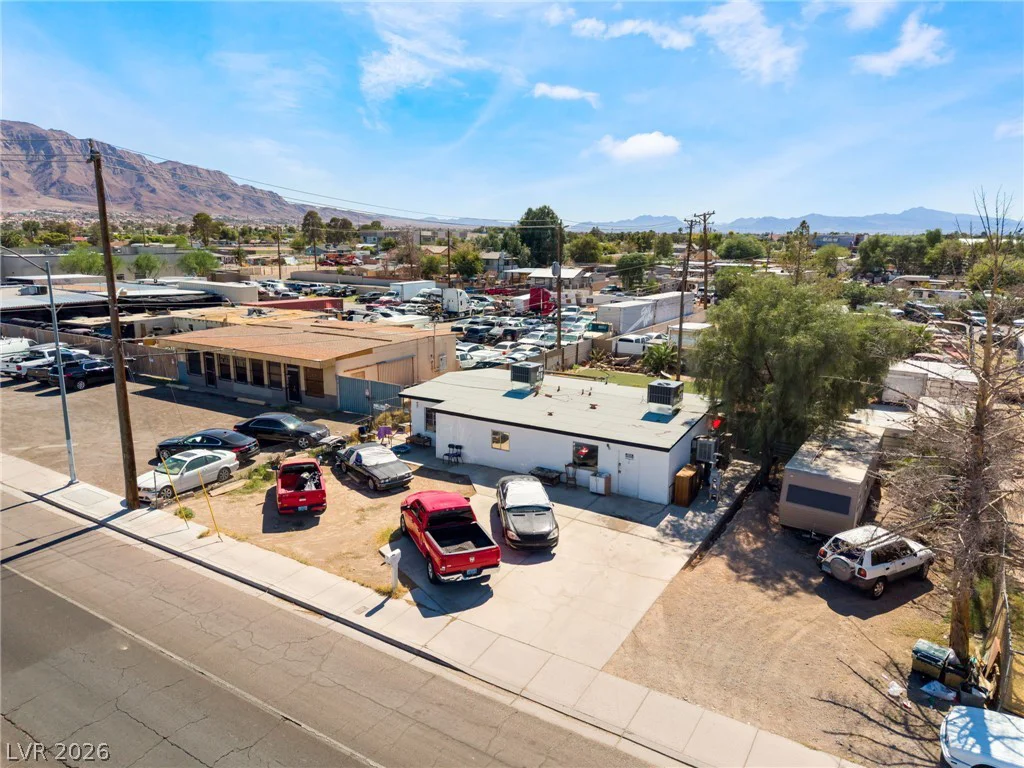 5351 Lake Mead, Las Vegas, NV 89156