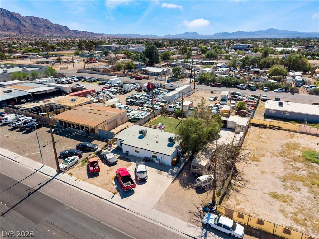 5351 Lake Mead, Las Vegas, NV 89156