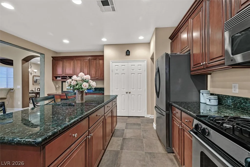 7630 Port Orchard, Las Vegas, NV 89113