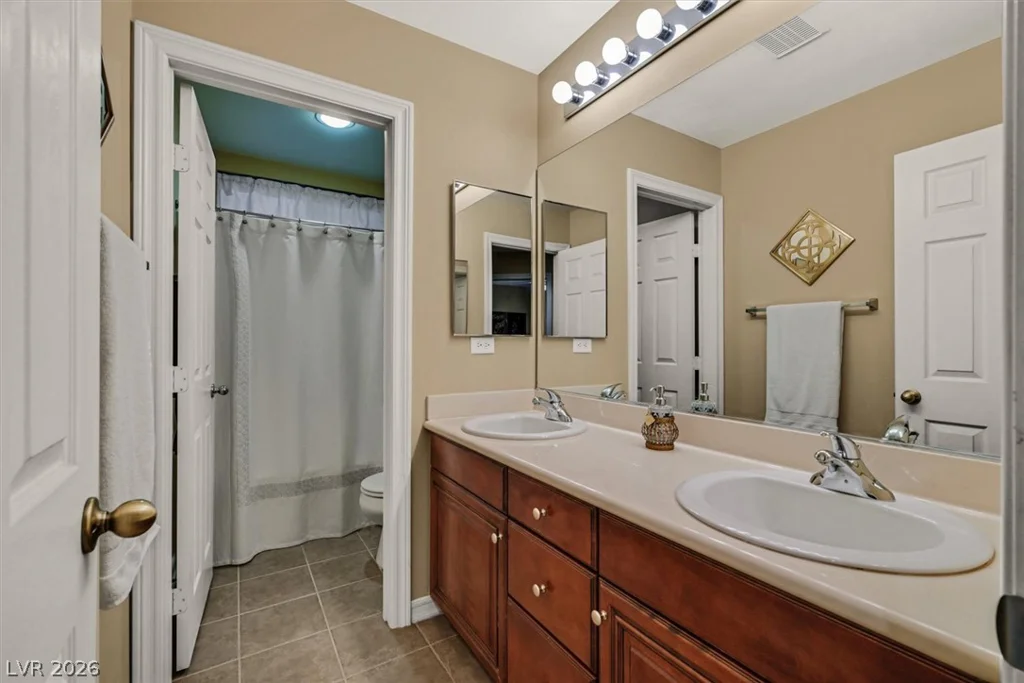 7630 Port Orchard, Las Vegas, NV 89113
