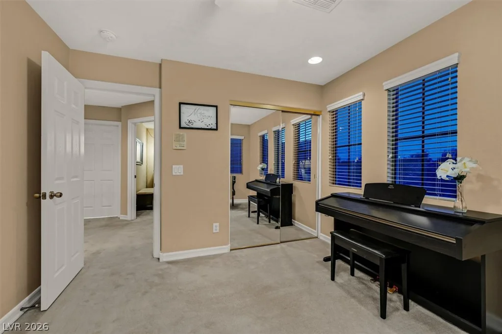 7630 Port Orchard, Las Vegas, NV 89113
