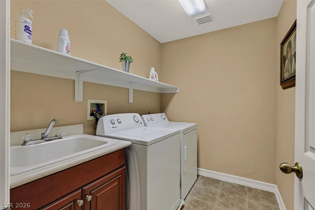 7630 Port Orchard, Las Vegas, NV 89113
