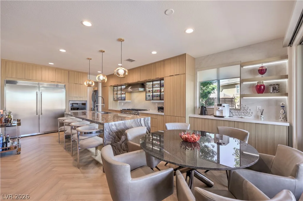 10470 Dove Meadow Way, Las Vegas, NV 89135