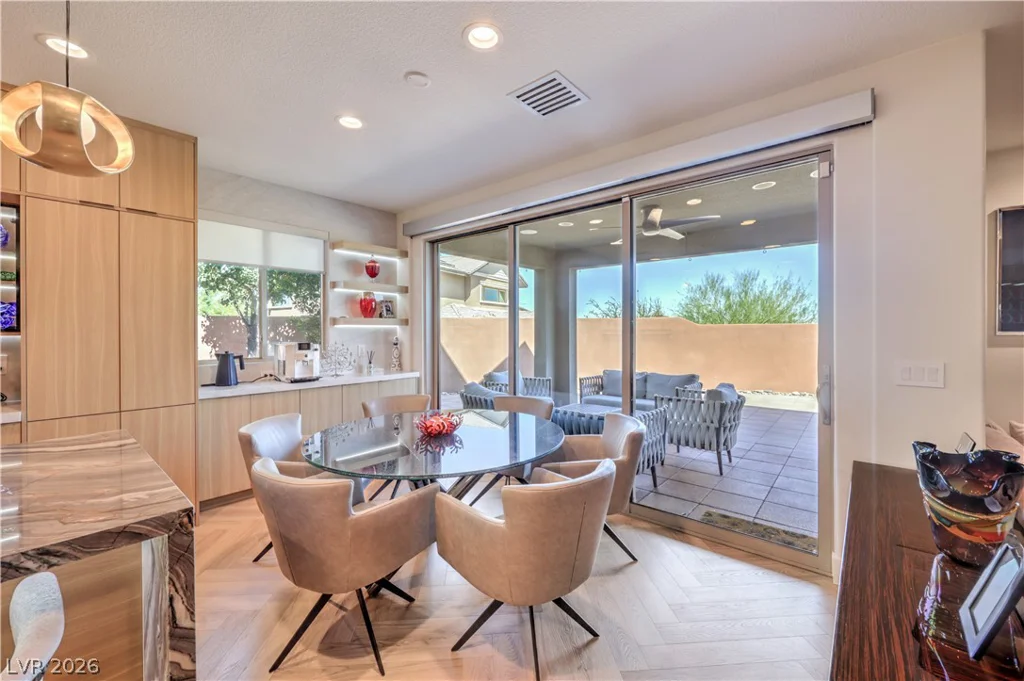 10470 Dove Meadow Way, Las Vegas, NV 89135