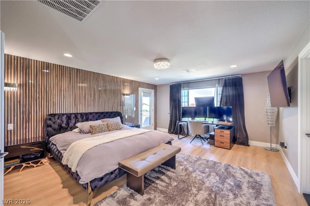 10470 Dove Meadow Way, Las Vegas, NV 89135