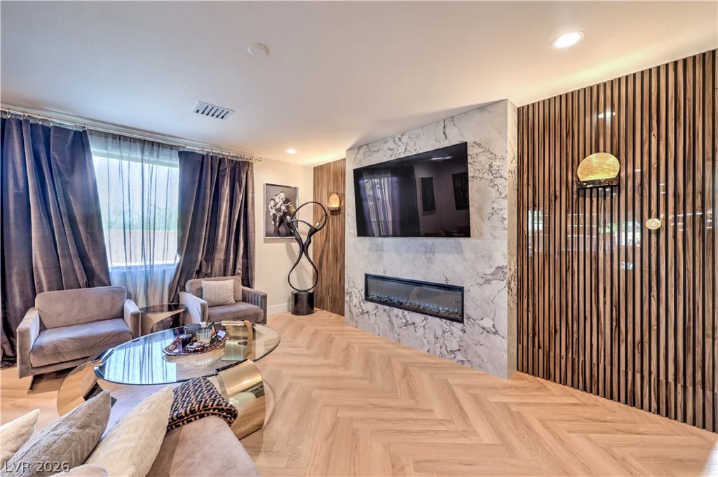 10470 Dove Meadow Way, Las Vegas, NV 89135