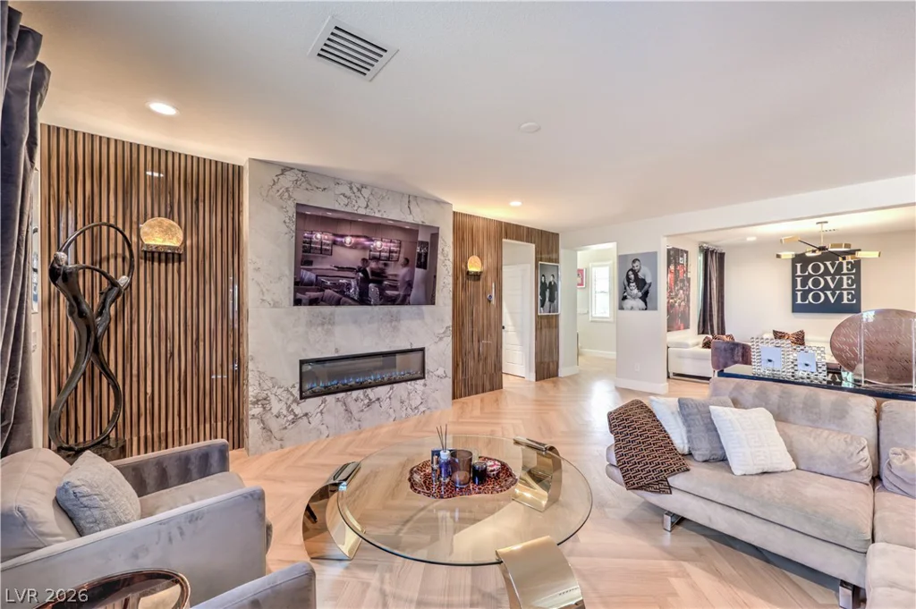 10470 Dove Meadow Way, Las Vegas, NV 89135