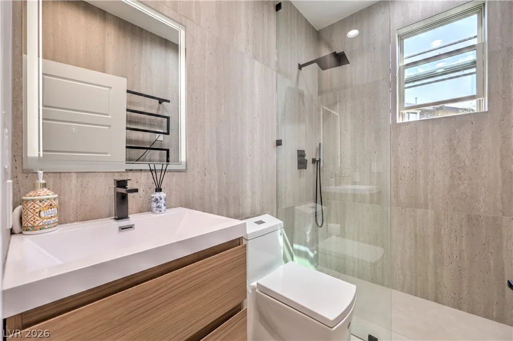 10470 Dove Meadow Way, Las Vegas, NV 89135