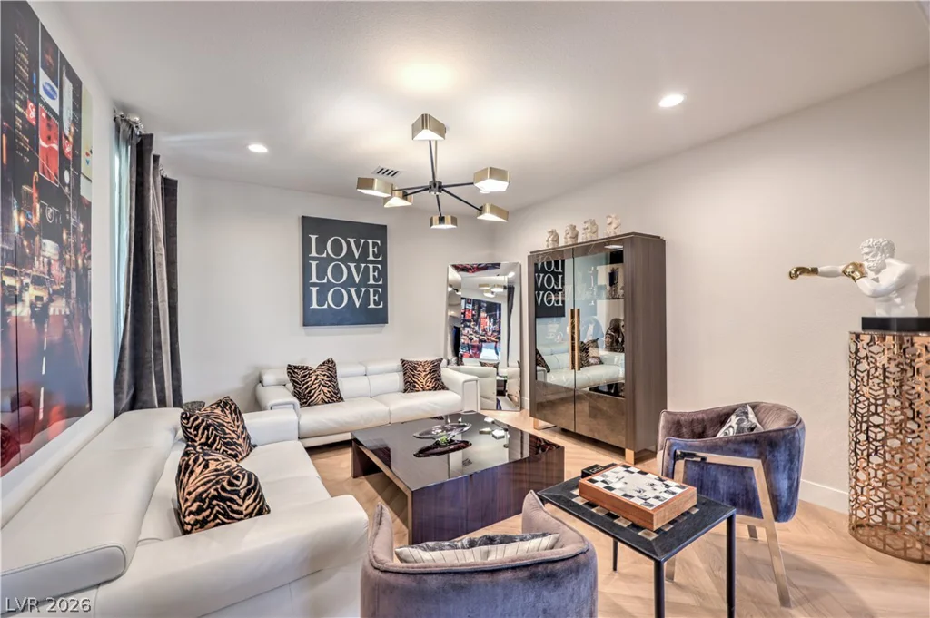 10470 Dove Meadow Way, Las Vegas, NV 89135