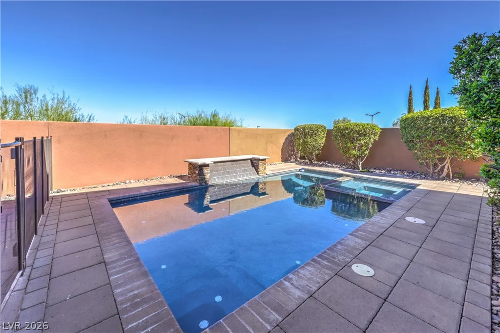 10470 Dove Meadow Way, Las Vegas, NV 89135