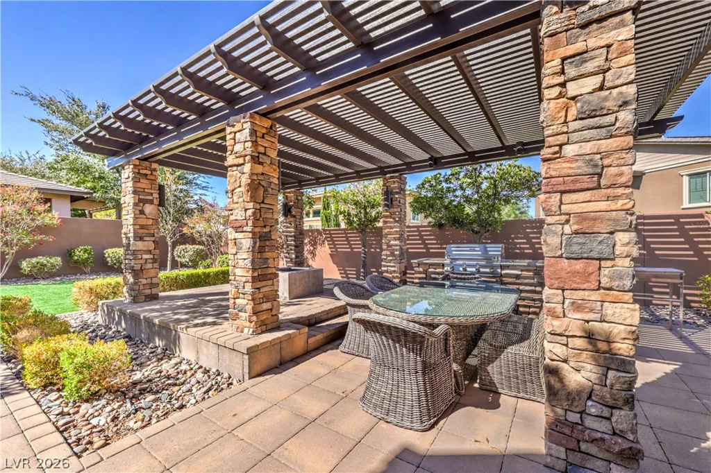10470 Dove Meadow Way, Las Vegas, NV 89135
