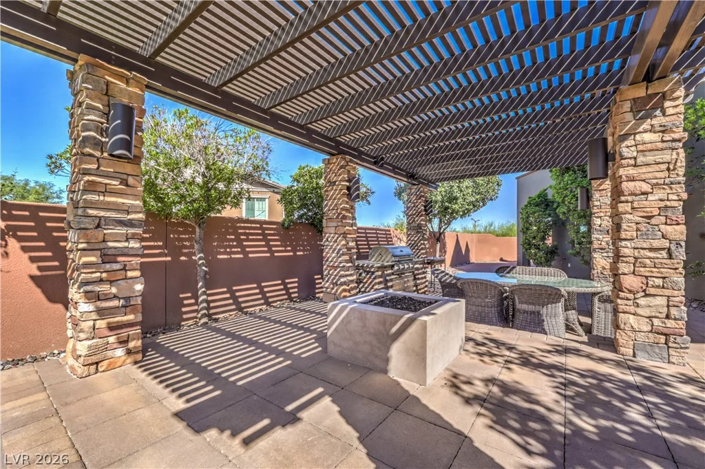 10470 Dove Meadow Way, Las Vegas, NV 89135
