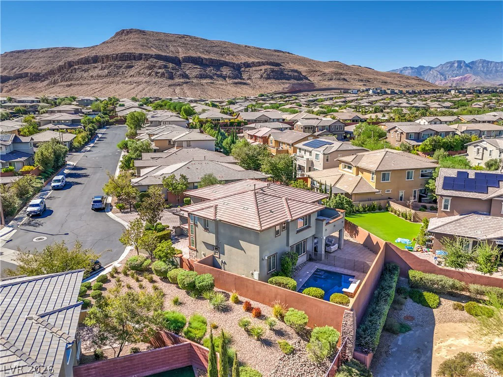 10470 Dove Meadow Way, Las Vegas, NV 89135