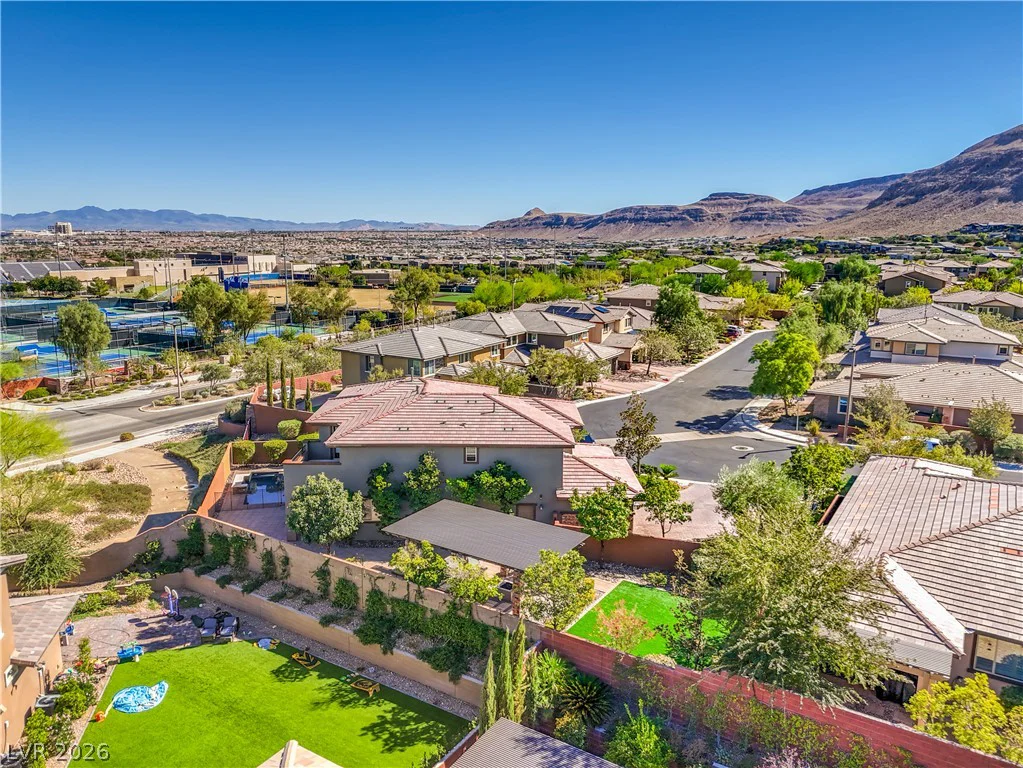 10470 Dove Meadow Way, Las Vegas, NV 89135
