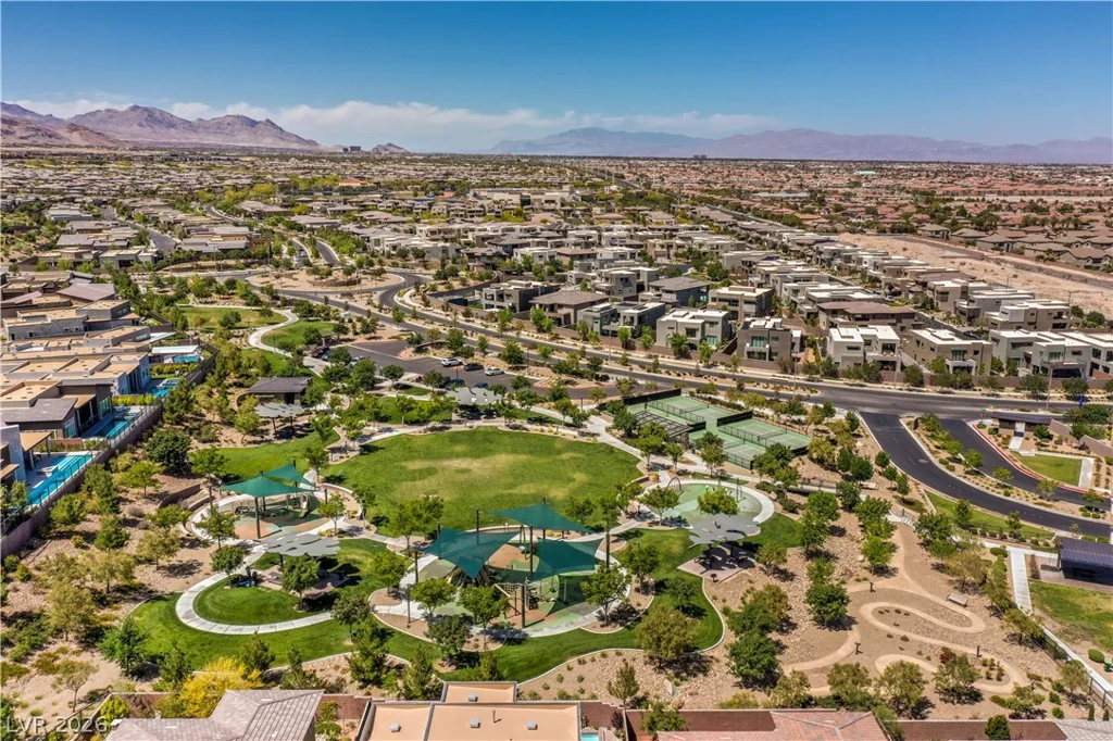 10470 Dove Meadow Way, Las Vegas, NV 89135