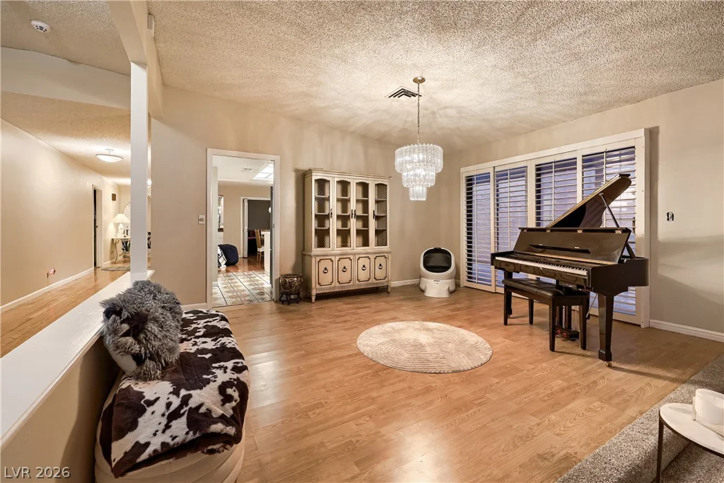 2200 Plaza Del Puerto, Las Vegas, NV 89102