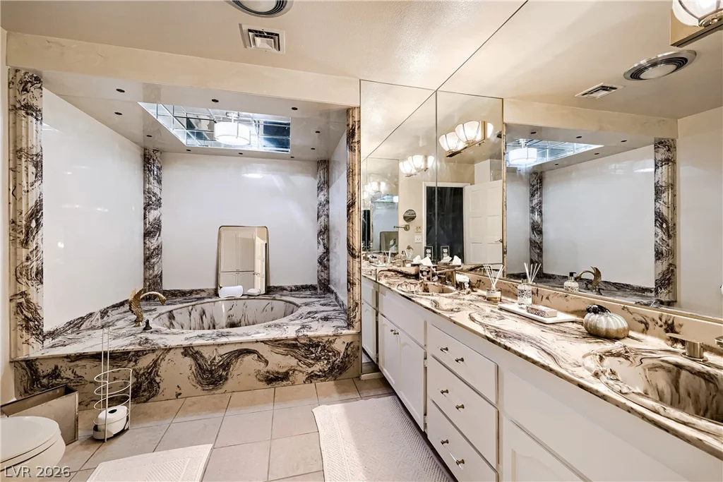 2200 Plaza Del Puerto, Las Vegas, NV 89102