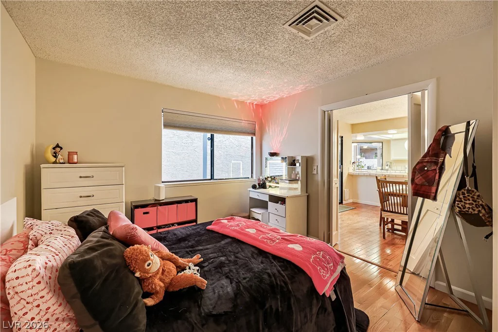 2200 Plaza Del Puerto, Las Vegas, NV 89102