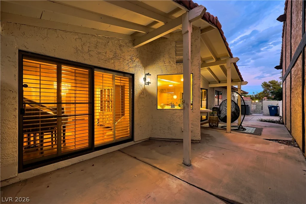 2200 Plaza Del Puerto, Las Vegas, NV 89102