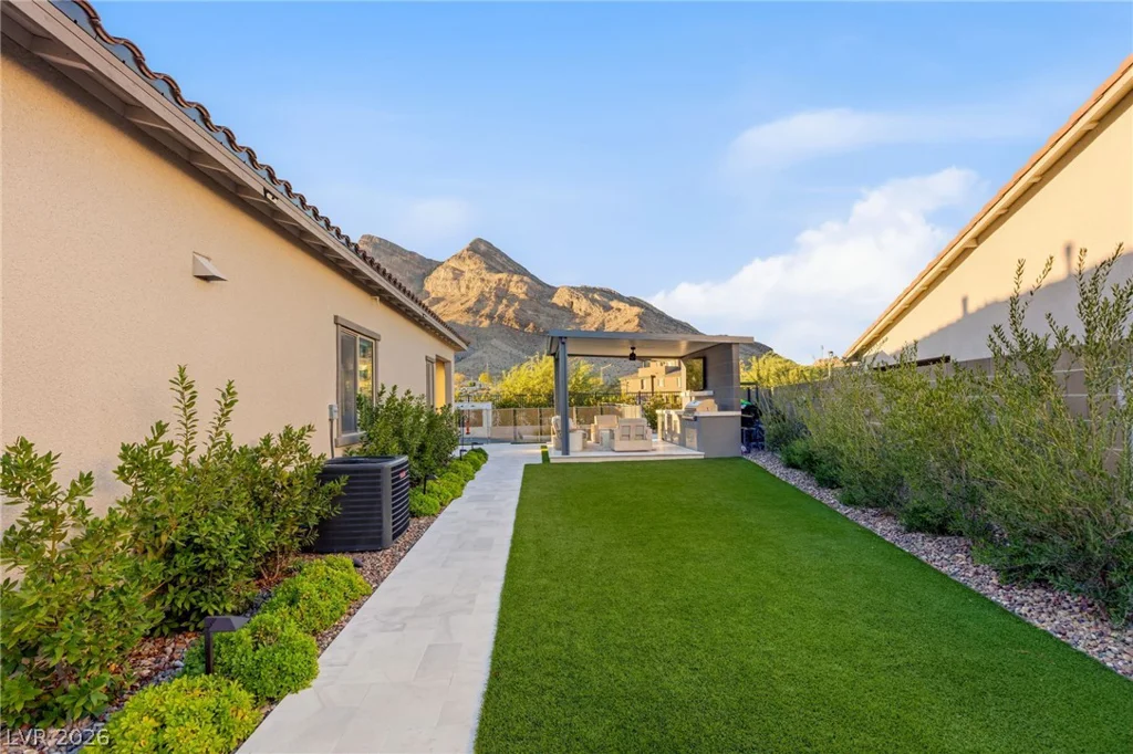 11754 Hatchling, Las Vegas, NV 89138