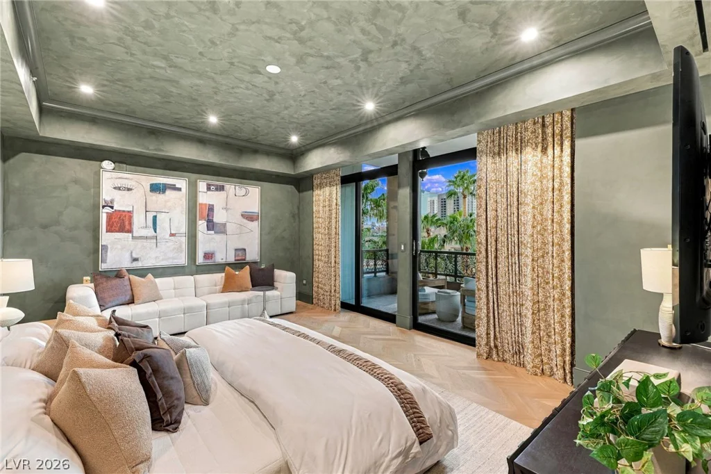 1 Hughes Center Drive, Las Vegas, NV 89169