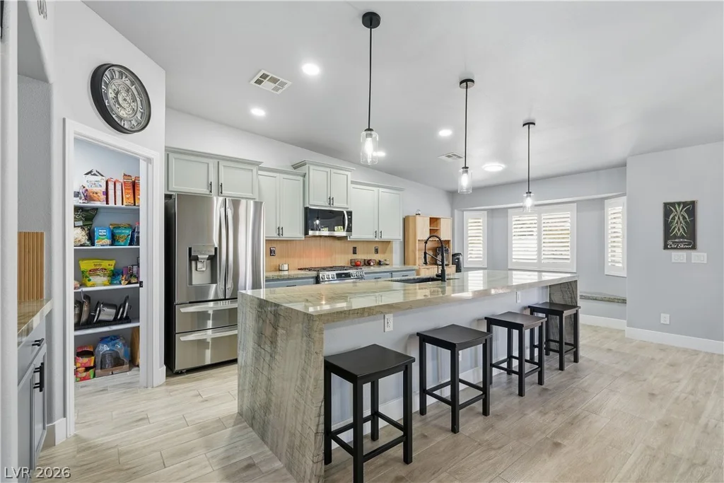 8018 Rushmore, Las Vegas, NV 89131