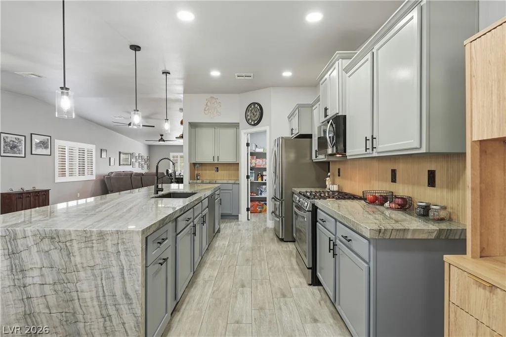 8018 Rushmore, Las Vegas, NV 89131