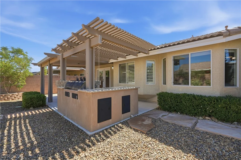 8018 Rushmore, Las Vegas, NV 89131