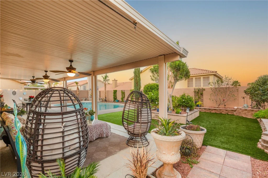 3950 Candleglow, Las Vegas, NV 89147