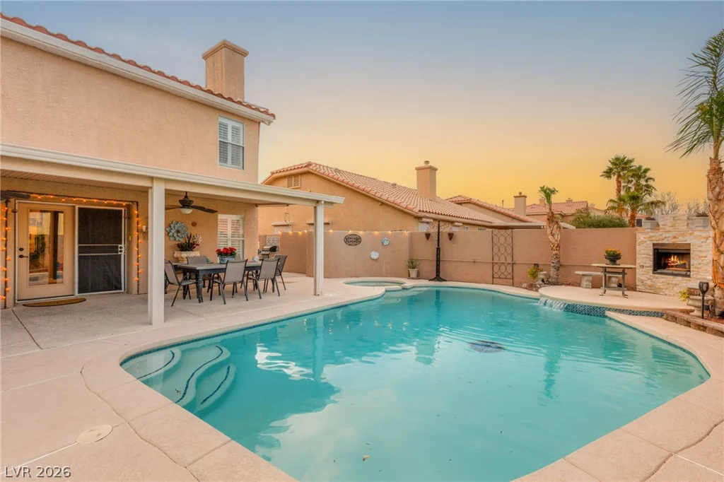 3950 Candleglow, Las Vegas, NV 89147