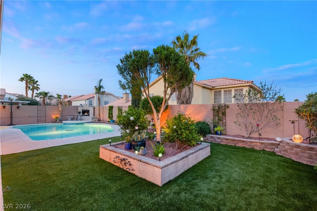 3950 Candleglow, Las Vegas, NV 89147