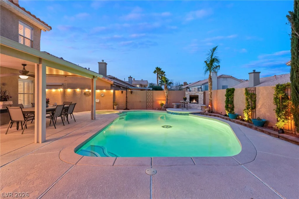 3950 Candleglow, Las Vegas, NV 89147
