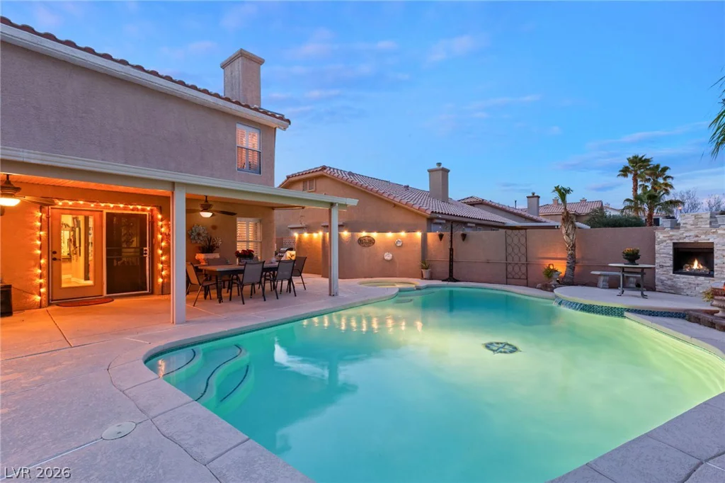 3950 Candleglow, Las Vegas, NV 89147