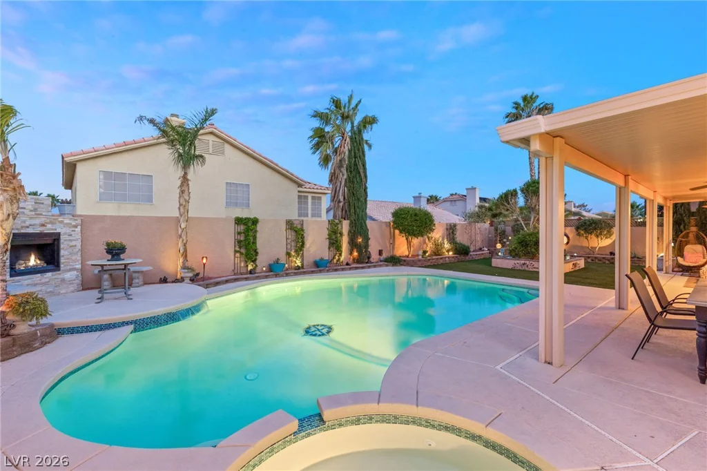 3950 Candleglow, Las Vegas, NV 89147