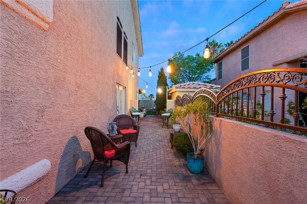 3950 Candleglow, Las Vegas, NV 89147