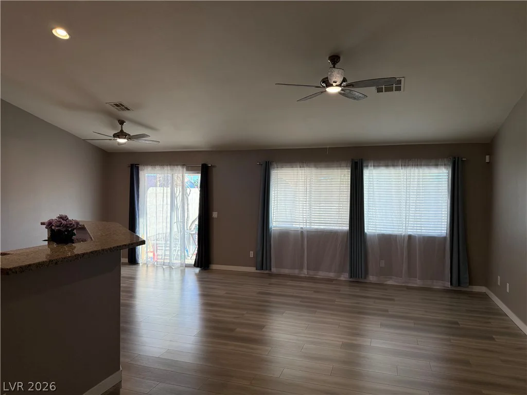 2427 White Sails, North Las Vegas, NV 89031