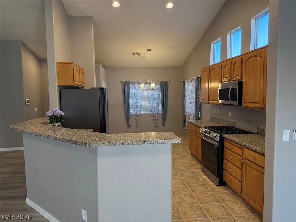 2427 White Sails, North Las Vegas, NV 89031