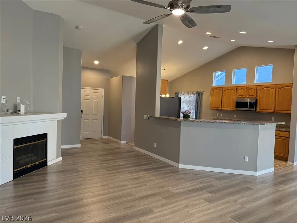 2427 White Sails, North Las Vegas, NV 89031