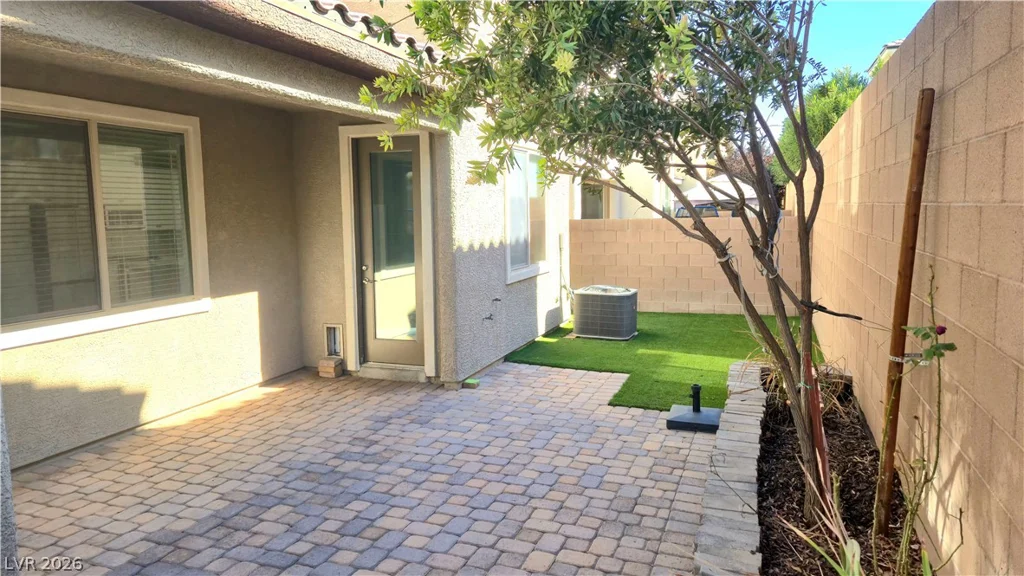 5843 Sleepy Willow, Las Vegas, NV 89148
