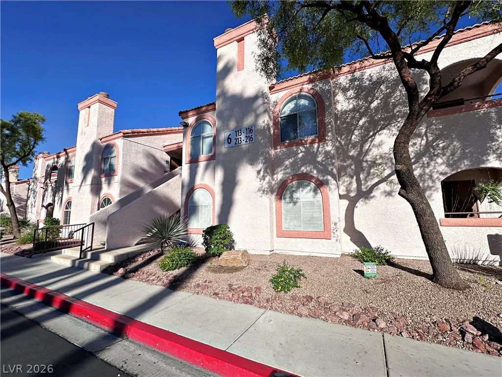 7570 Flamingo, Las Vegas, NV 89147