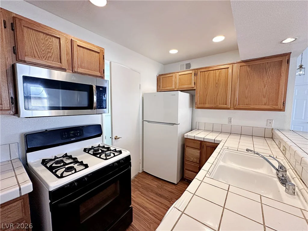 7570 Flamingo, Las Vegas, NV 89147