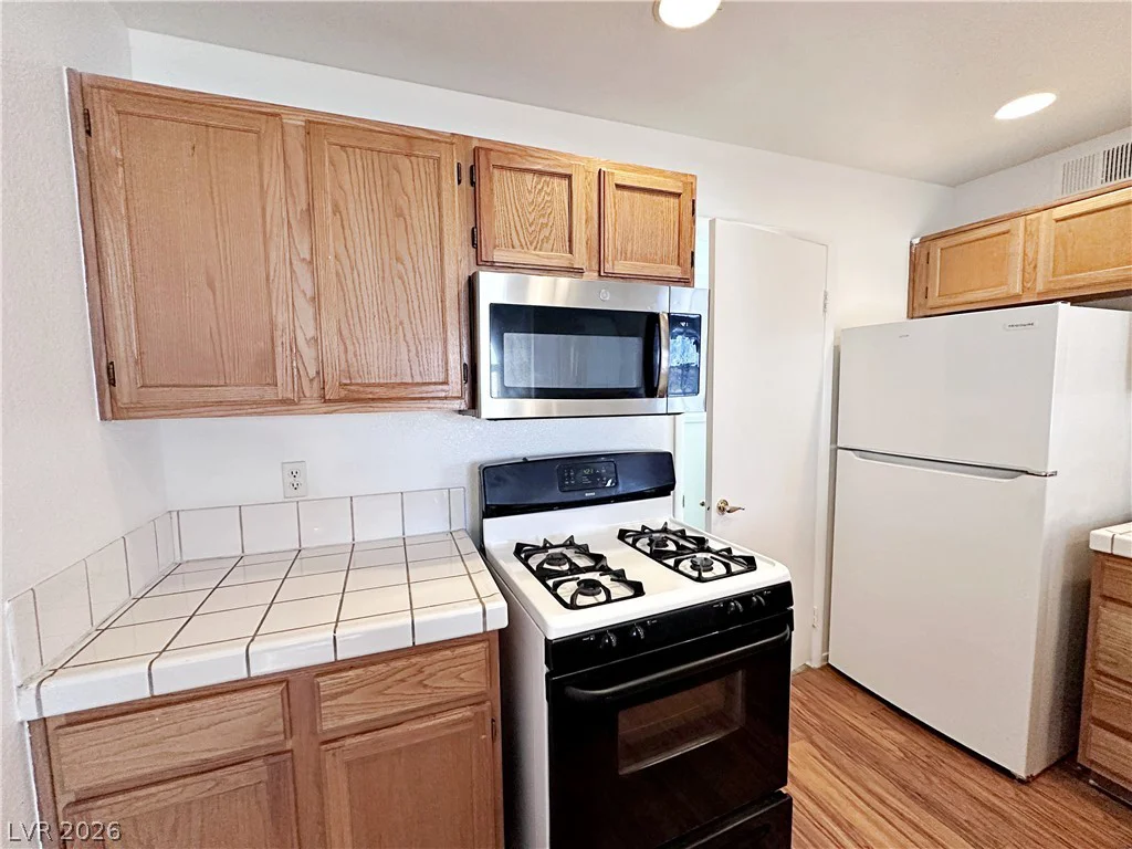 7570 Flamingo, Las Vegas, NV 89147