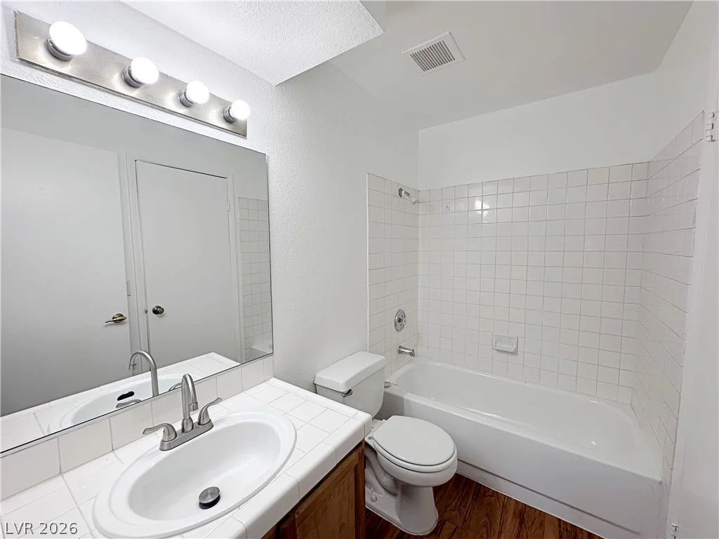 7570 Flamingo, Las Vegas, NV 89147