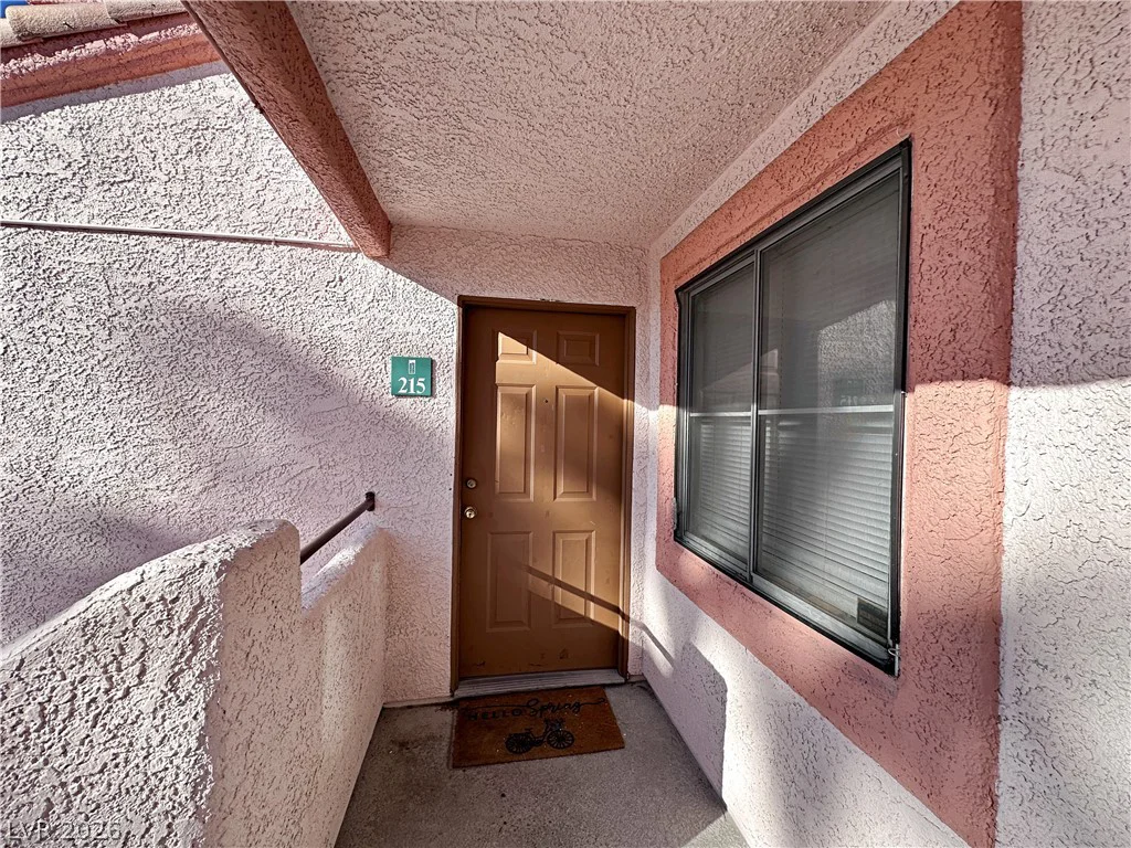 7570 Flamingo, Las Vegas, NV 89147