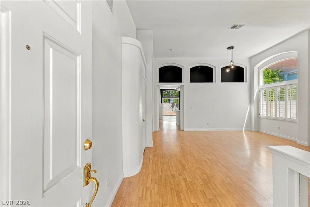 9116 Dove River, Las Vegas, NV 89134